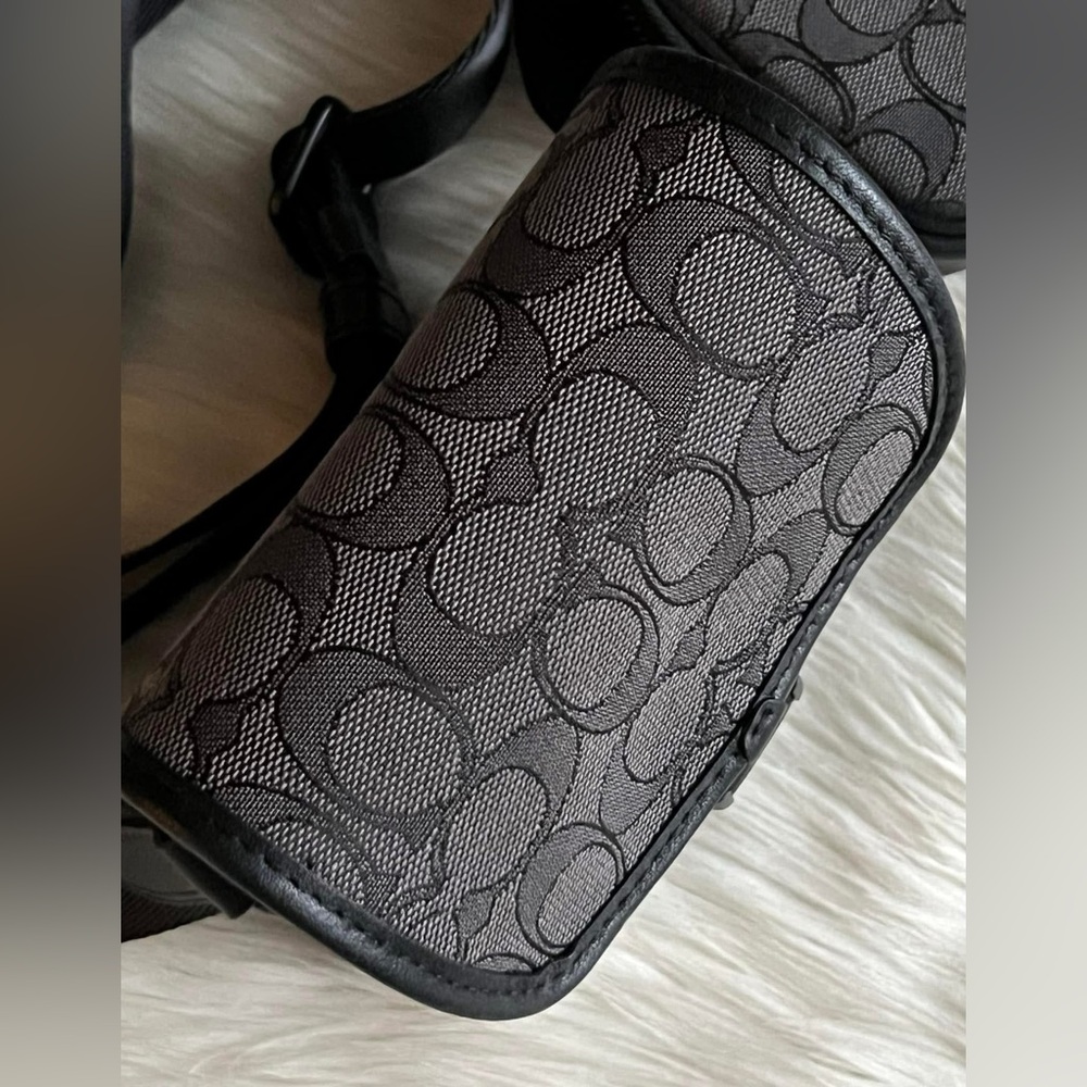 💰SOLD - CC086 - Coach Charter North/South Crossbody With Hybrid Pouch - Picture 9 of 14